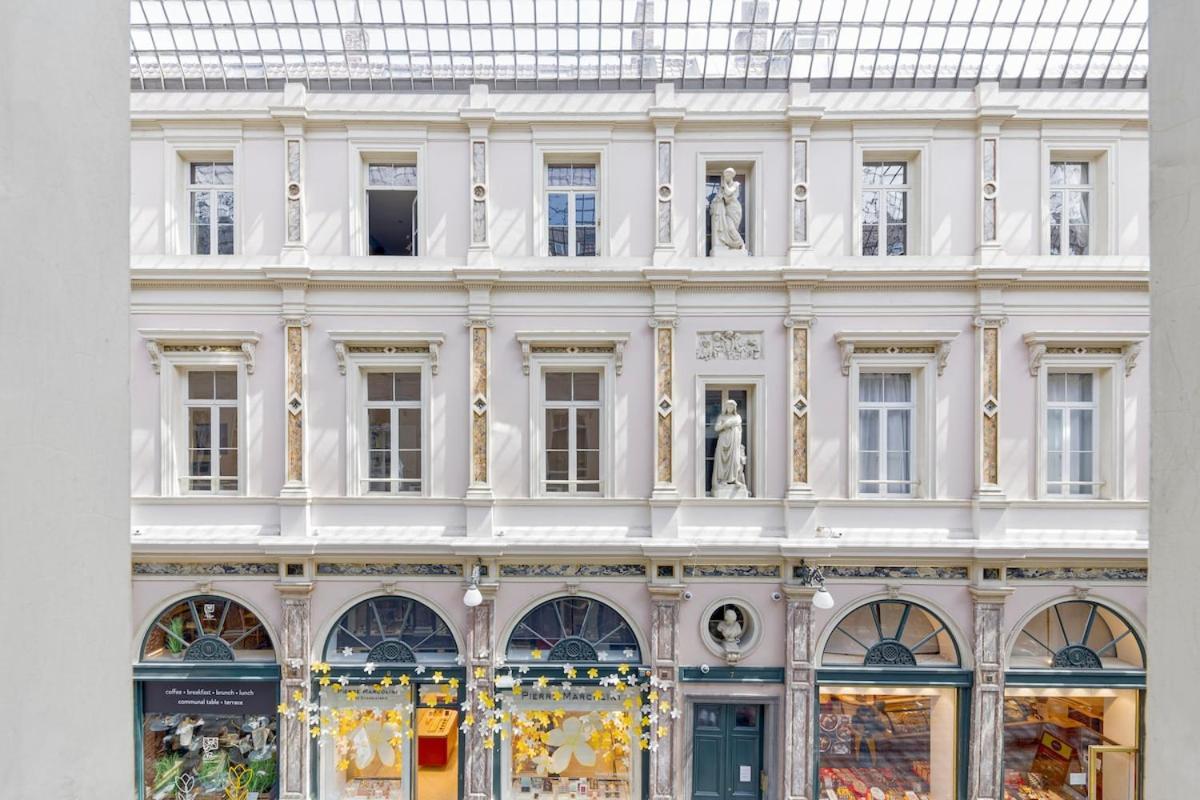 In The Hyper-center * Brussels